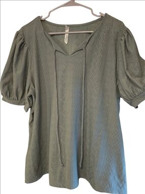 NY Collection Olive Green Eyelet Puff-Sleeve Shirt-Size 2x EUC